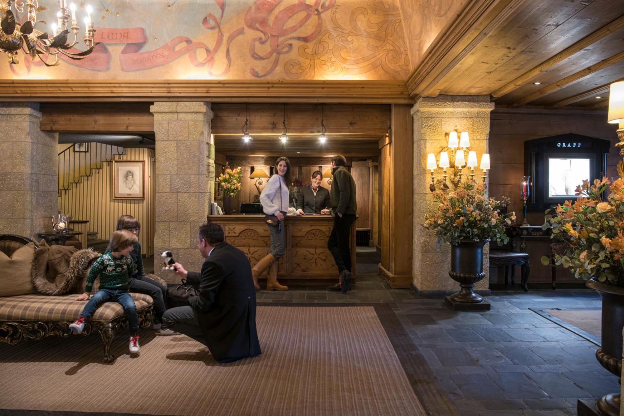Gstaad Palace Esterno foto
